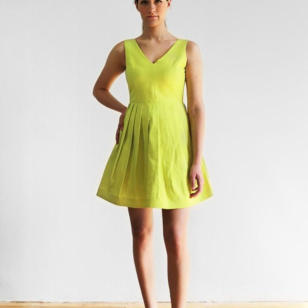 HALSTON HERITAGE Pleated Cocktail Dress NWOT - Picture 10 of 14